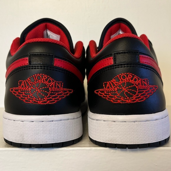 PRICE DROP!🎈Like new Air Jordan 1 Low red and black. - Picture 4 of 9